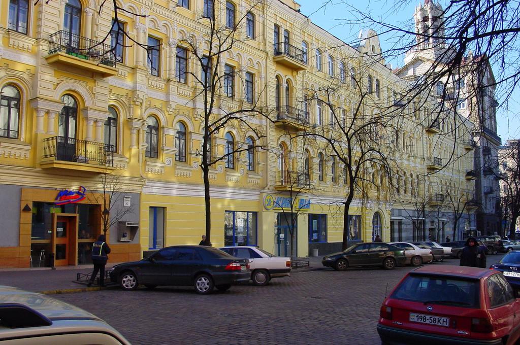 Apartment On Horodetskoho 4 Kiev Luaran gambar